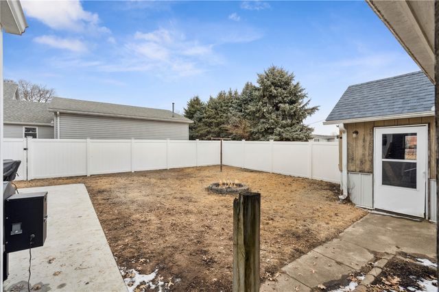 303 N Main Street, Wheatland, IA 52777