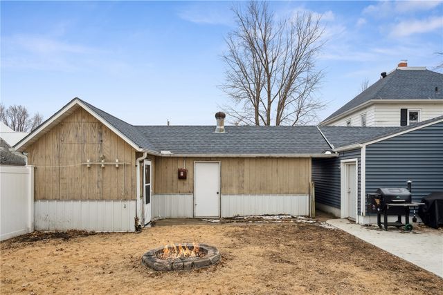 303 N Main Street, Wheatland, IA 52777