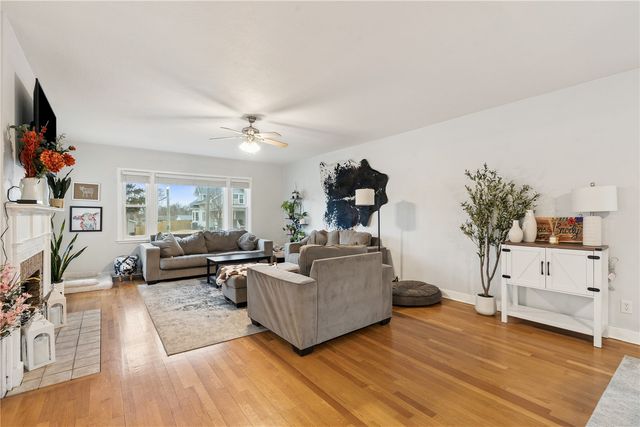 303 N Main Street, Wheatland, IA 52777