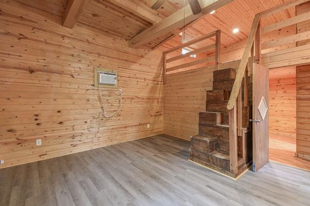 20011 Parkway Lane B, Montgomery, TX 77356