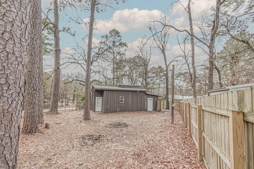 20011 Parkway Lane B, Montgomery, TX 77356