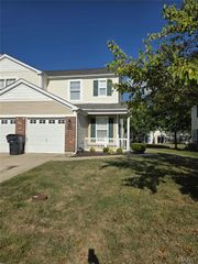 2035 Celebration Park Circle, Bellerive, IL 62220