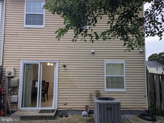 9032 WHISPERING PINE CT, Manassas, VA 20110