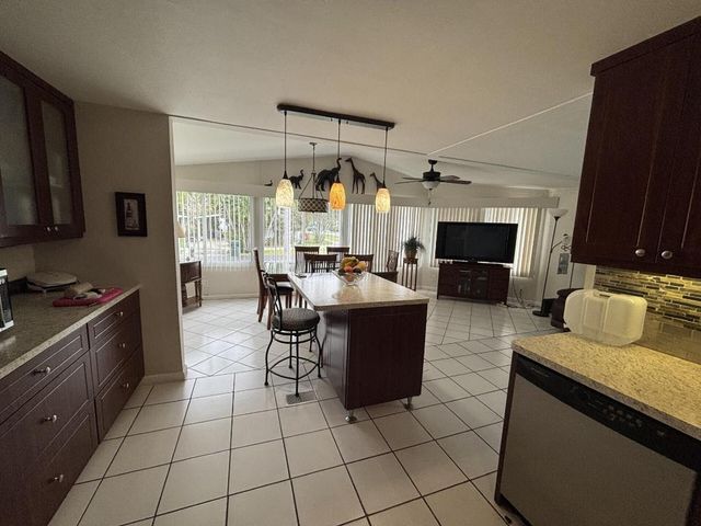 6503 NW 34th Ave, Coconut Creek, FL 33073