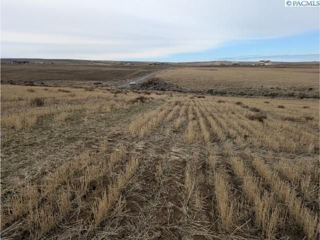 100900 E Bastian Pr Se, Kennewick, WA 99338