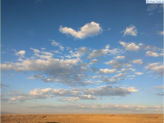 100900 E Bastian Pr Se, Kennewick, WA 99338