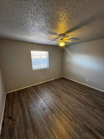 6113 37th Street, B, Lubbock, TX 79407
