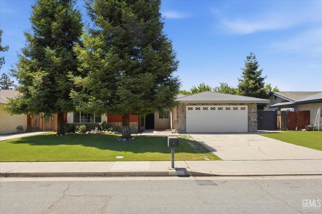 3005 Estero Street, Bakersfield, CA 93309