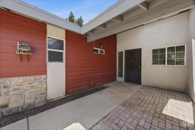 3005 Estero Street, Bakersfield, CA 93309