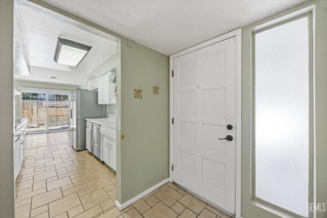 3005 Estero Street, Bakersfield, CA 93309
