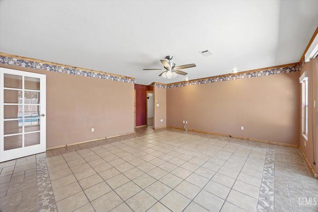 3005 Estero Street, Bakersfield, CA 93309