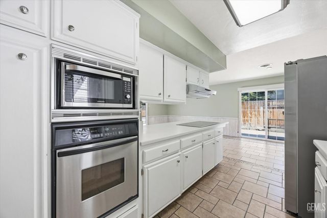 3005 Estero Street, Bakersfield, CA 93309