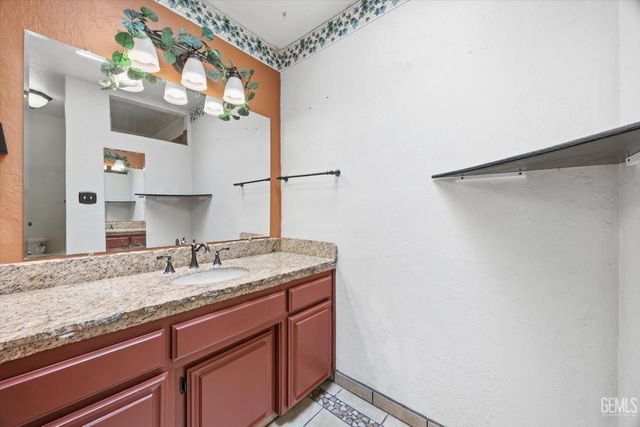 3005 Estero Street, Bakersfield, CA 93309