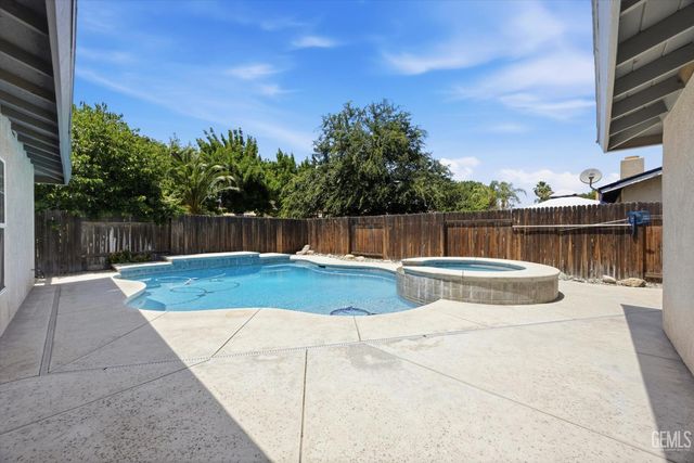 3005 Estero Street, Bakersfield, CA 93309