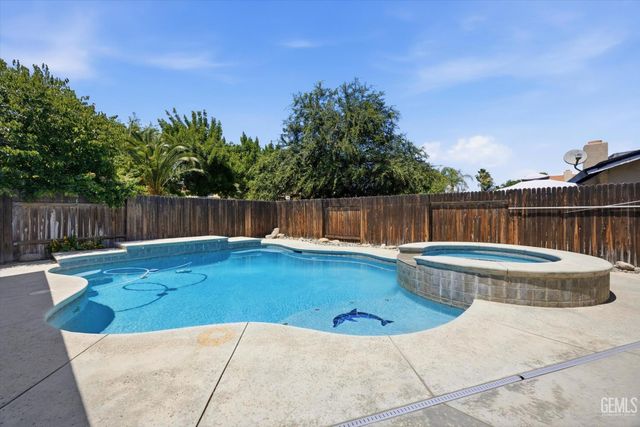 3005 Estero Street, Bakersfield, CA 93309
