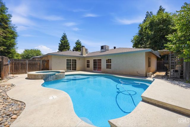 3005 Estero Street, Bakersfield, CA 93309