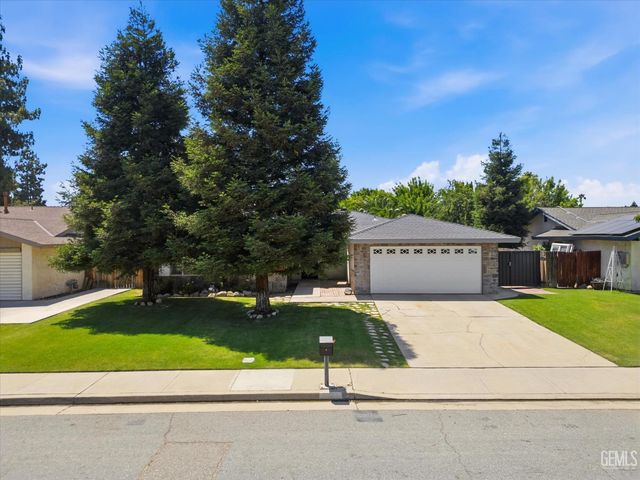 3005 Estero Street, Bakersfield, CA 93309