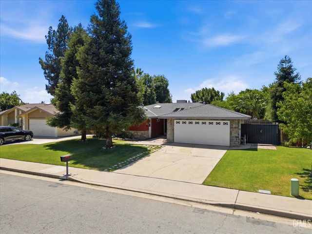 3005 Estero Street, Bakersfield, CA 93309