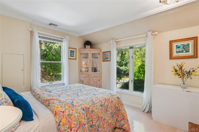 35 Halsey Road, Remsenburg, NY 11960