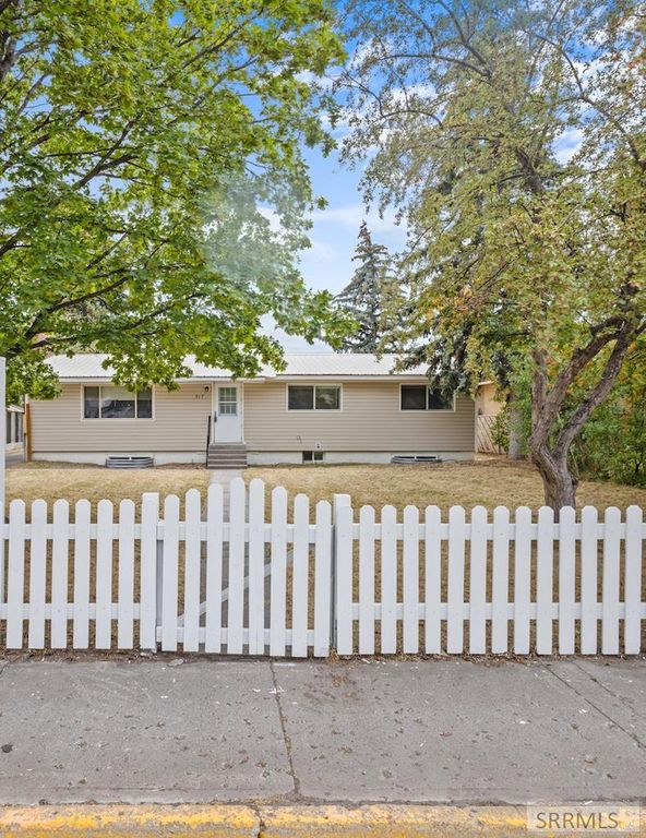 517 W Main Street, Rexburg, ID 83440