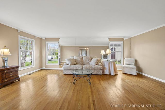 170 Shelley Lane, Wheaton, IL 60189