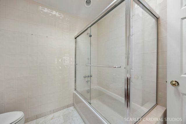 170 Shelley Lane, Wheaton, IL 60189