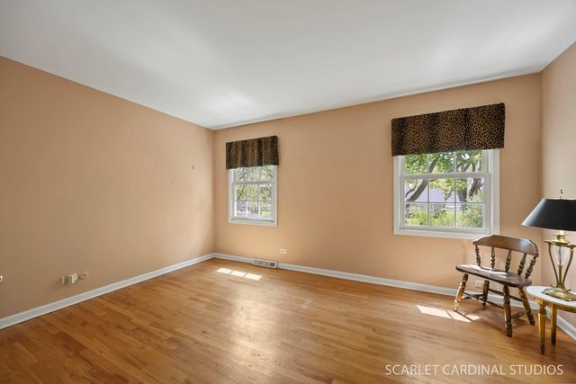 170 Shelley Lane, Wheaton, IL 60189