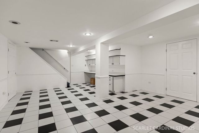 170 Shelley Lane, Wheaton, IL 60189