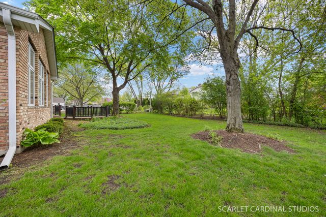 170 Shelley Lane, Wheaton, IL 60189