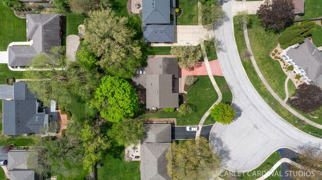 170 Shelley Lane, Wheaton, IL 60189