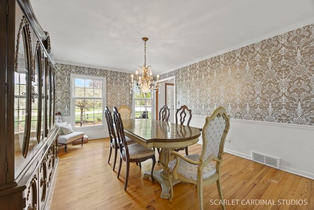170 Shelley Lane, Wheaton, IL 60189
