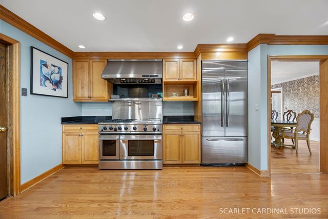 170 Shelley Lane, Wheaton, IL 60189