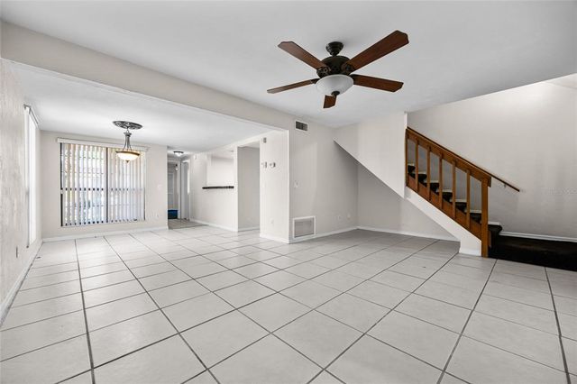 5841 SW 8TH PLACE, Gainesville, FL 32607