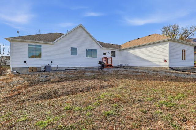 570 N 200 E, Wellsville, UT 84339
