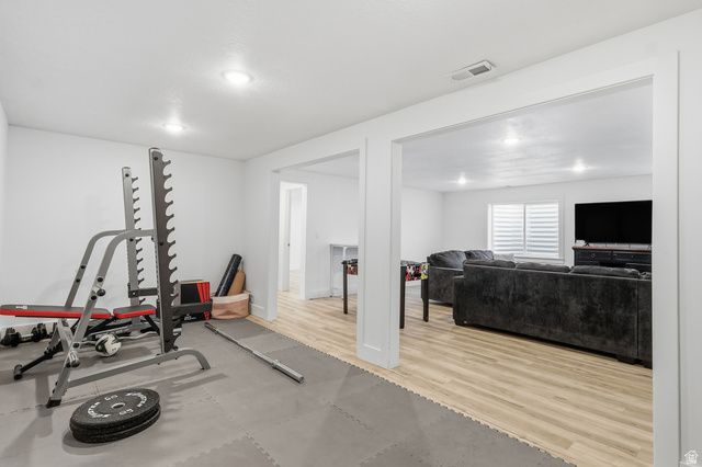 570 N 200 E, Wellsville, UT 84339