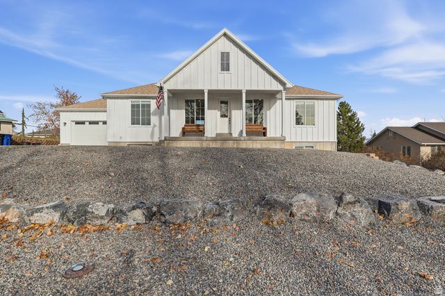 570 N 200 E, Wellsville, UT 84339