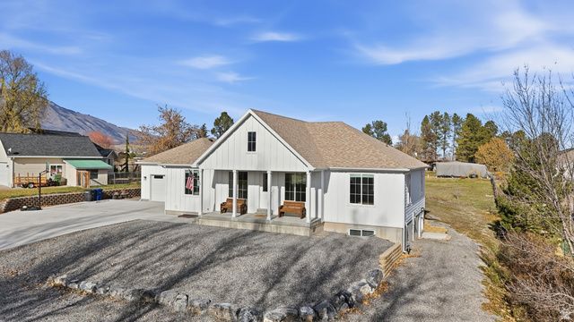 570 N 200 E, Wellsville, UT 84339