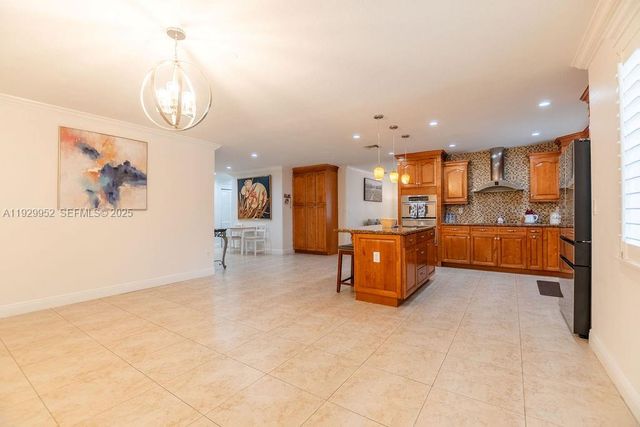 6541 Lake Como Ter, Miami Lakes, FL 33014