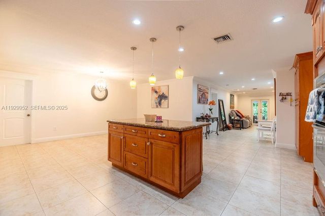 6541 Lake Como Ter, Miami Lakes, FL 33014