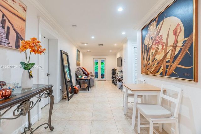 6541 Lake Como Ter, Miami Lakes, FL 33014