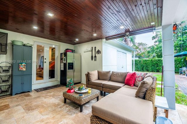 6541 Lake Como Ter, Miami Lakes, FL 33014