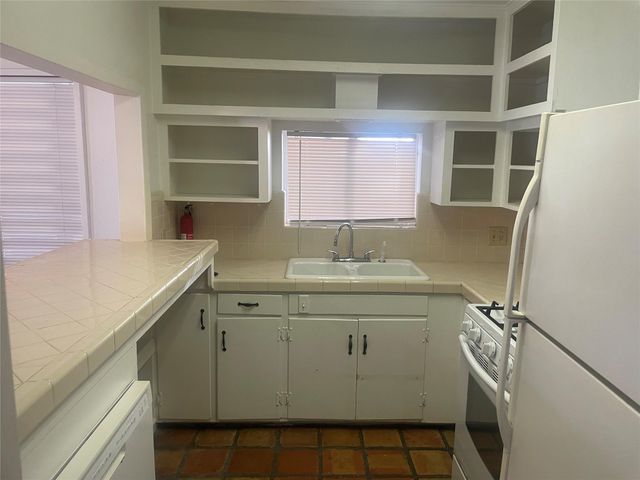 1965 W Lamar 1, Houston, TX 77019