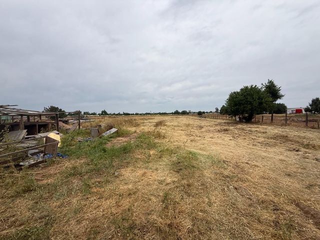 4140 W Belmont Avenue, Fresno, CA 93722