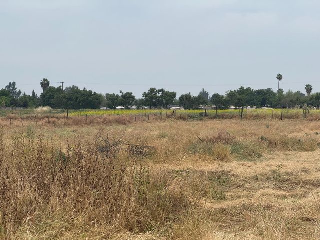 4140 W Belmont Avenue, Fresno, CA 93722