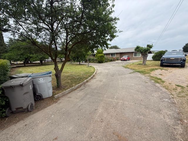 4140 W Belmont Avenue, Fresno, CA 93722