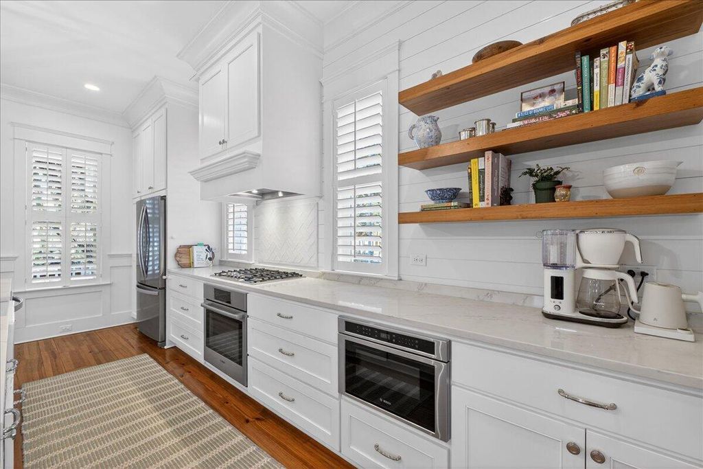 Image 7 of property listing at 1461 Hale Road, Mount Pleasant, SC 29464