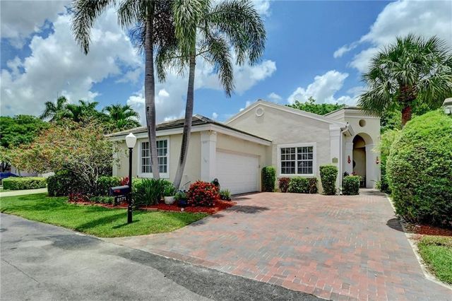 8171 Hampton Wood Drive, Boca Raton, FL 33433