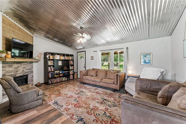 34100 E 189th Street, Pleasant Hill, MO 64080