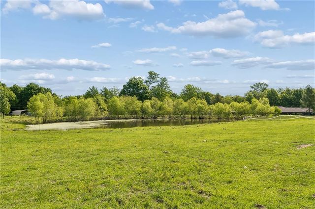 34100 E 189th Street, Pleasant Hill, MO 64080