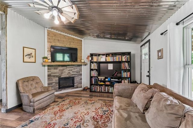 34100 E 189th Street, Pleasant Hill, MO 64080